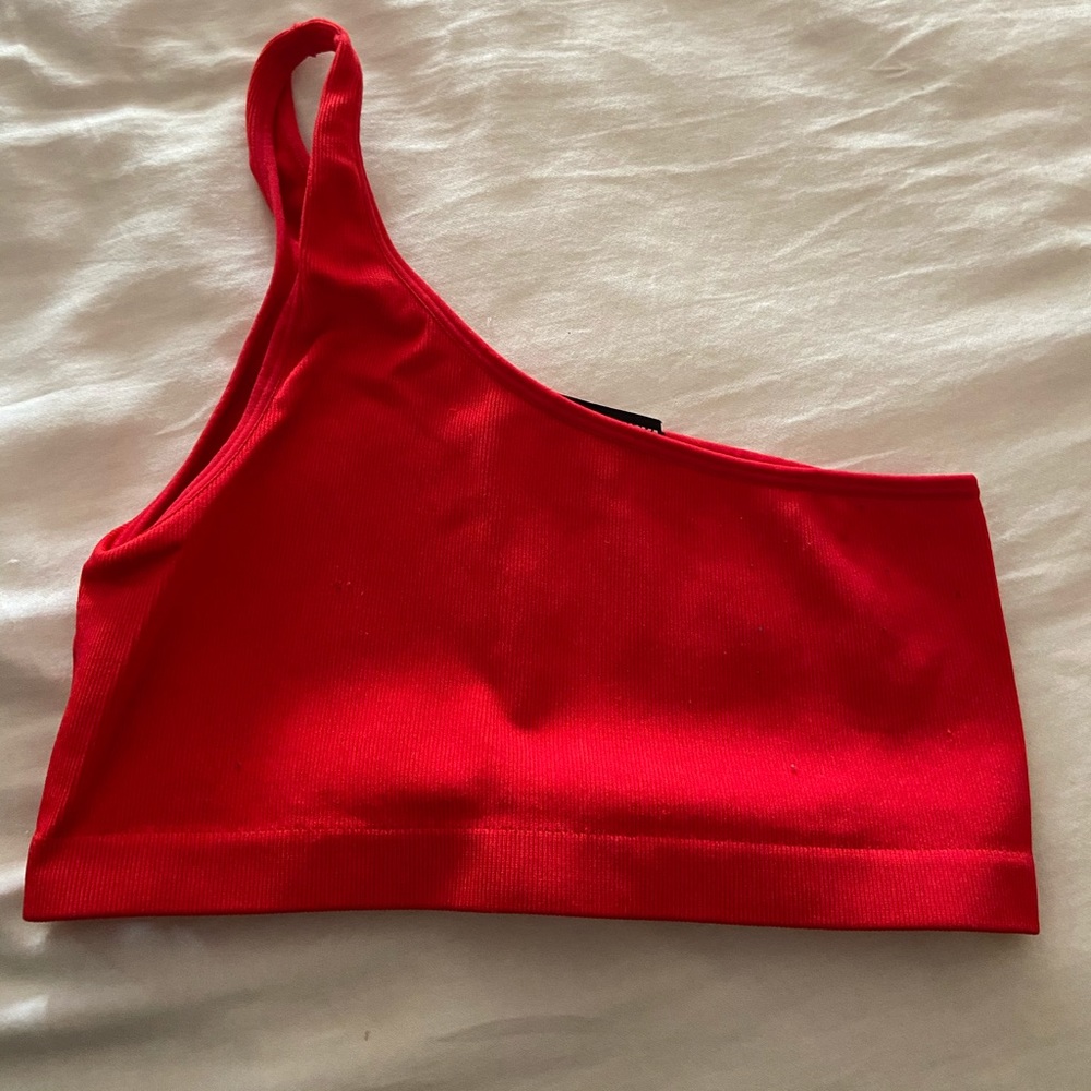 One shoulder crop top